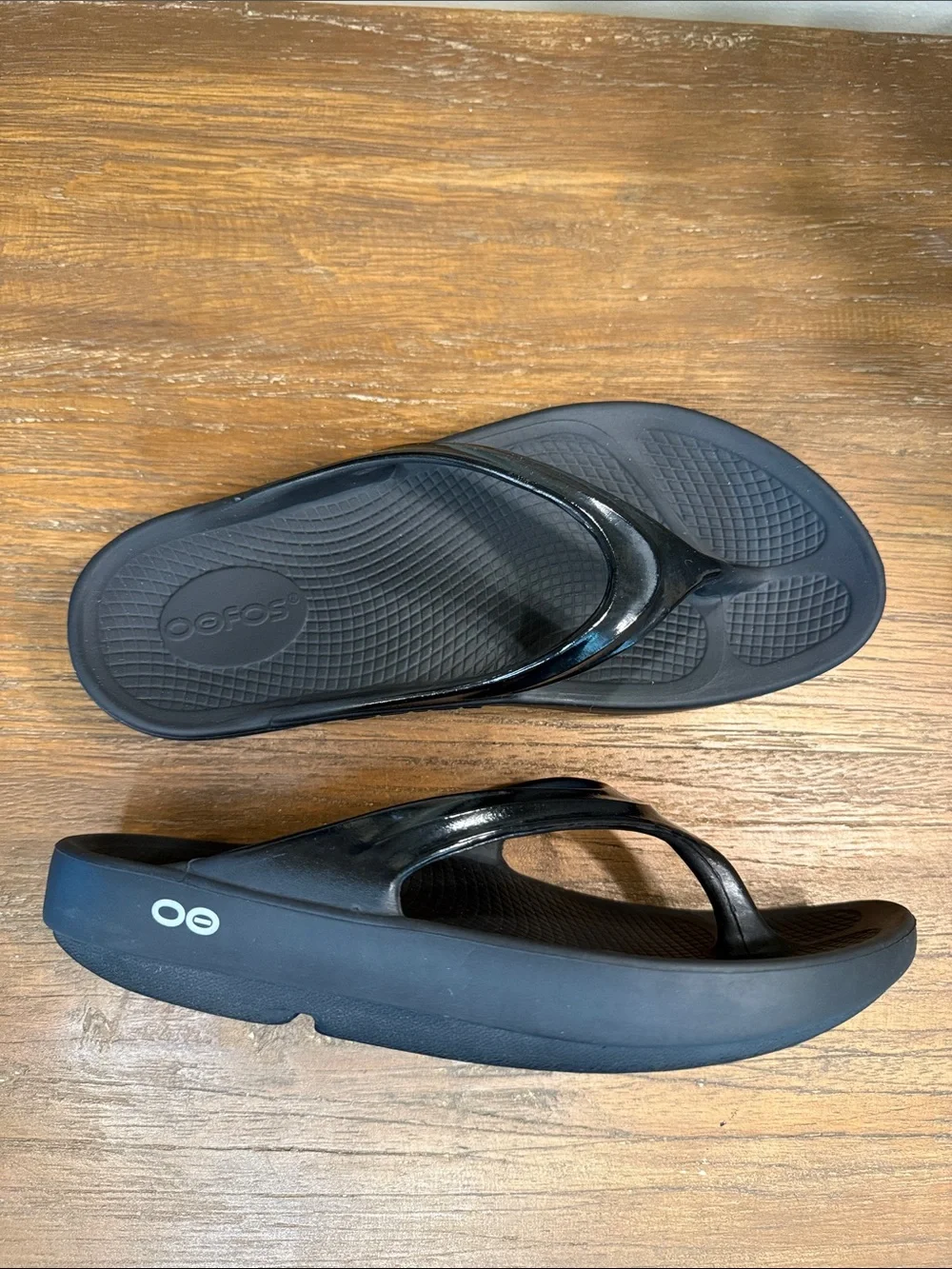 OOFOS OOLaLa Recovery Sandals